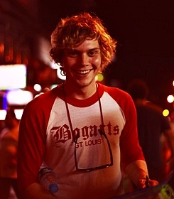 islandoflies-blog:  Evan Peters   Red 