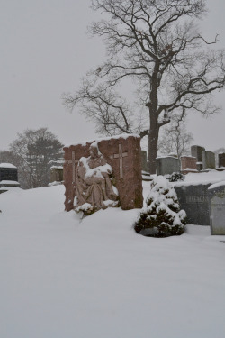 SIGHT OF THE TOMBS