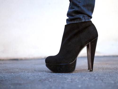 a-m-o-u-r-dior:  i have these! just not suede material heh 