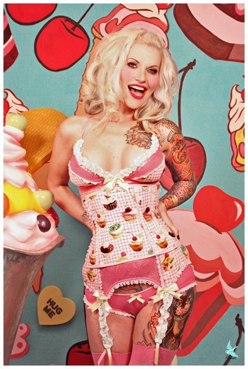 Pink Gingham Cupcakes set by Purrfect Pineapples! Modeled by Kristin Gunn, shot by 666 Photography.