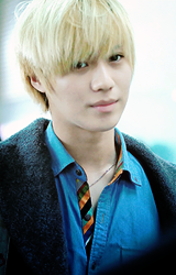  Taemin and blue 