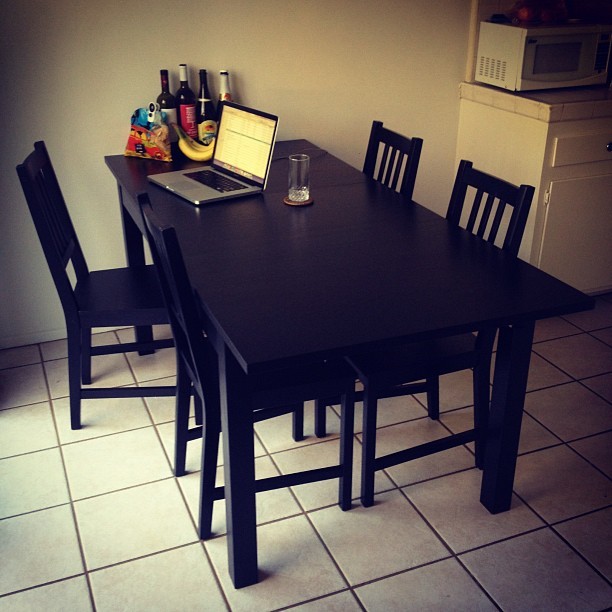 Hello new dining table! 