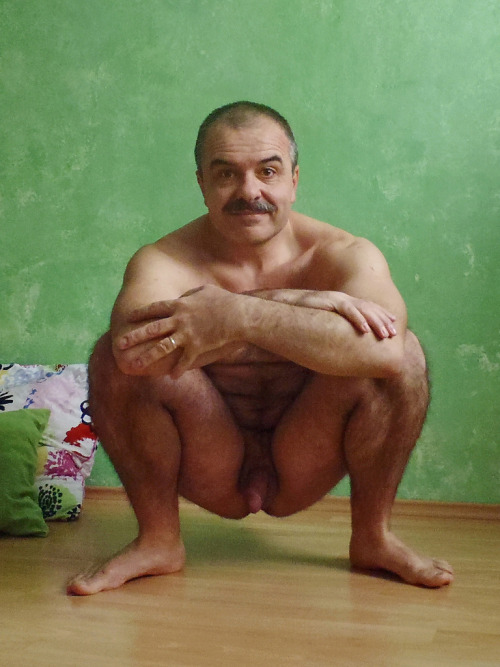 http://senioretgay2.tumblr.com/post/16631255386
