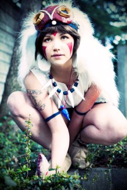 mundofantasma:  Cosplay do Dia.Princess Mononoke.Podem encontrar Princess Mononoke na nossa livraria online. 