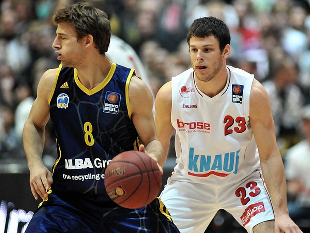 Former NCAA Div. 1 star at Purdue, Chris Kramer, now playing over in Europe.