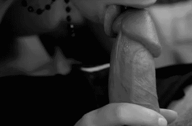 eatingbluewaffles:  Ladies, when you want to make your man smile with satisfaction, perform this simple move with your tongue while you’re giving him head. Trust me. It will be greatly appreciated   