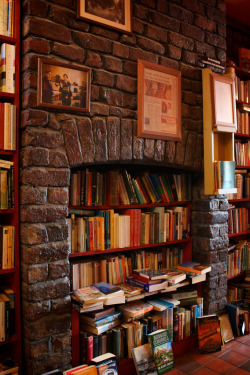 bookmania:  Books In The Fireplace (photo