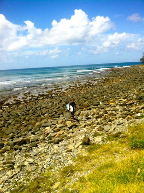 eatsleepsurf:  myself coming out of the surf at crescent head. 