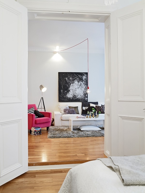 myidealhome:  red suspended light (via  1 Kind Design)  perfect!