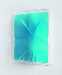 whitemystere:  Wolfgang Tillmans - Lighter