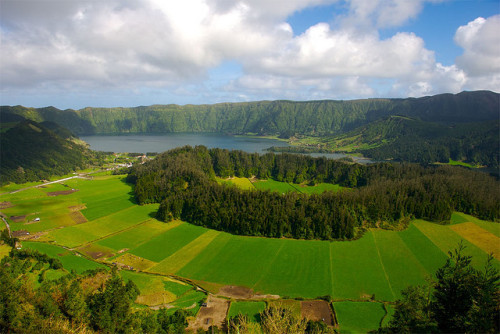 by marioleal on Flickr.Volcanic landscape at Lagoa das Sete Cidades, San Miguel Island - Azores, Por