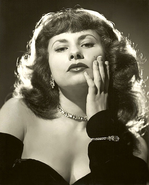 burleskateer:A smouldering 50’s-era portrait photo of Patti Waggin..