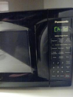 yeahisawiton:  My friend’s microwave stopped working about a week ago. Now it’s asking for a blood sacrifice. 