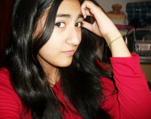 soperfect1d:  Yo soy Agustina y estás viendo Disney Channel (? okno. ¡VIVA SER LATINO! La rockeamos hermanos unicornios ♥  PD: No me hago cargo de pantallas rotas :|    Bella!!!!