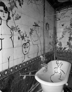 rubrickabrac:  C’est le printemps @Curul refait sa salle de bain !! sugarmeows:  Bathroom by Saul Steinberg  