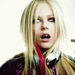 by-avril:  Mtv competition Paris Avril Lavigne   