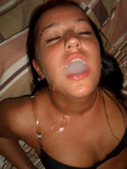 alexandhissubmissivepet:  Mouthful of cum