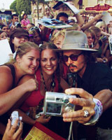 irresistiblement:  “I try to meet as many people as I can… I try to sign as many