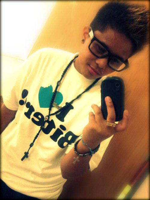 envadeyourmind:  Phases of my hair. WHAA. Don’t know what I like best. 