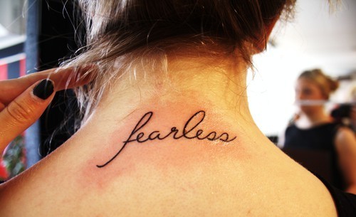 Victoria . Dreamer . Twenty-one.
