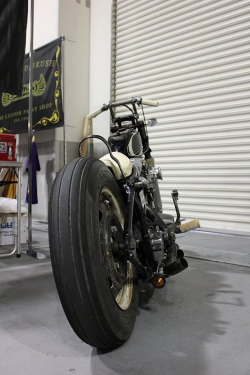 jumpstreetcustoms:  Split lanes… 