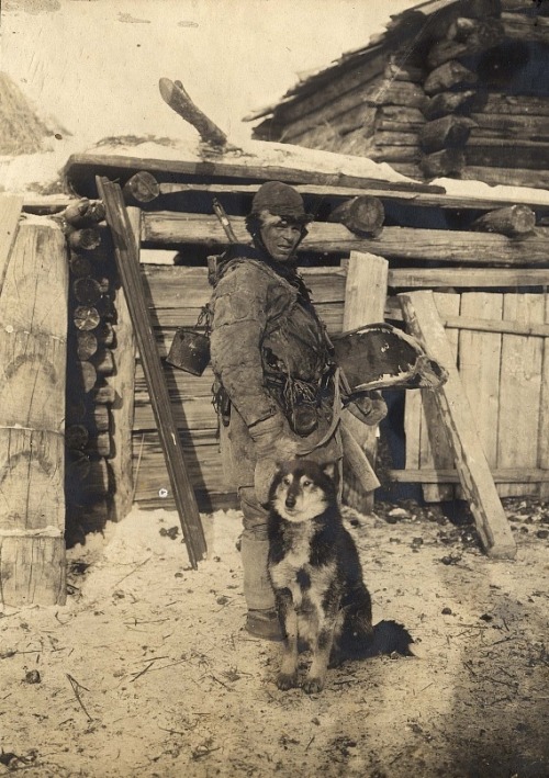 bassman5911:A hunter with his dog, 1911 in the Krasnoyarsk Region.