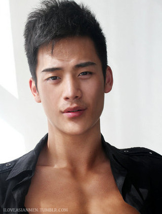 Porn Pics iloveasianmen:   Henry   looking good!