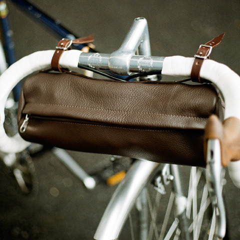 parlourtreats: Ora Leather bags Bike bags