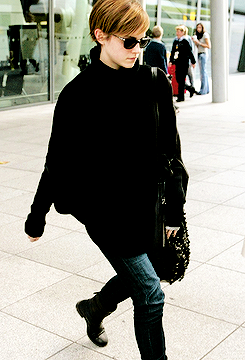   At Heathrow Airport after a flight from New York City (9) 