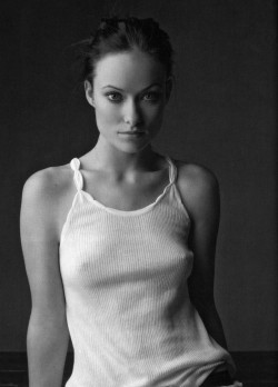 iamblackandwhite:  Olivia Wilde. 