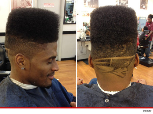 bookofdimes:  phantomsupremacy:  What happens to his hair if they lose?  LMFAO  well he got cut before the game so it really didnt matter…karma got those cheatriots…