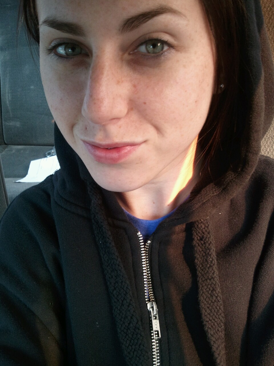 icontroly0u:  Cause im a hoodrat, doing hoodrat things. 