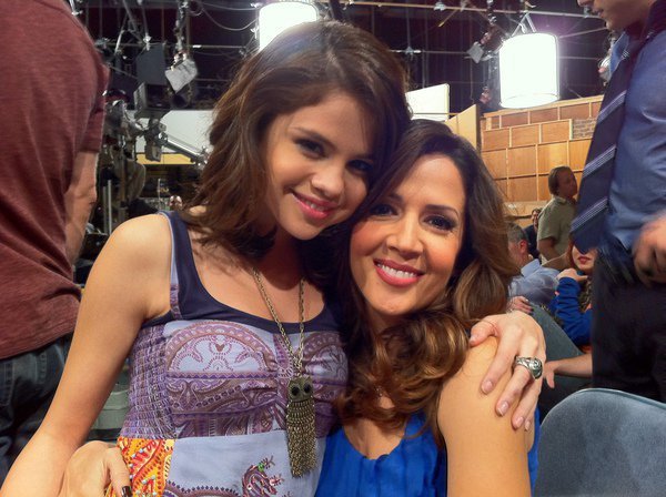  Demi Lovato e Selena Gomez brincavam de brigar por causa da Maria Canals Barrera,