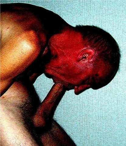 selfsuckbears:  This guy is known as Xenda on xtube. He’s too thin for my taste