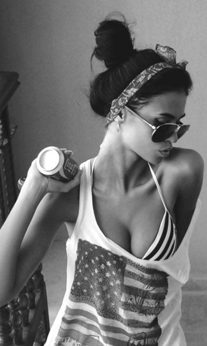 naturallybrunete:  wanna be tumblr famous overnight?!?! click here and click yes!!