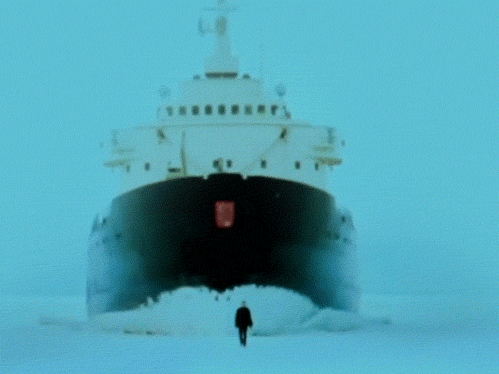  Walking in front of an icebreaker: Guido van der Werve, Nummer acht: Everything