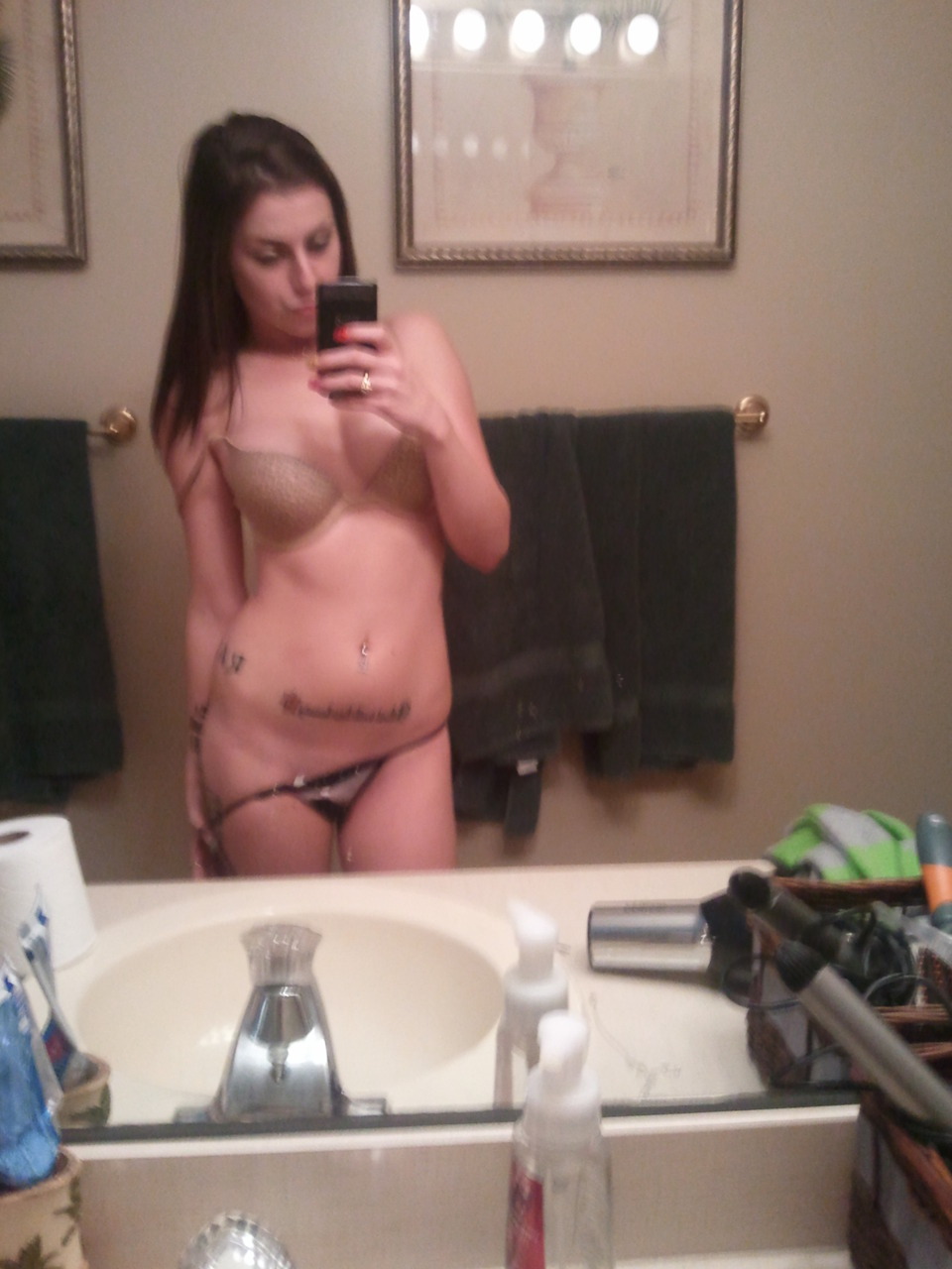 thegirlcrushing:  http://icontroly0u.tumblr.com/ 