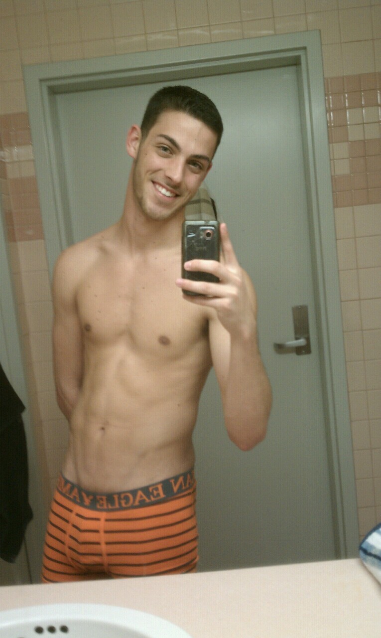diverguy727: Happy Topless Tuesday! I need my hair to grow back. 