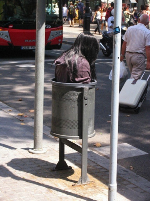  theoverworld:  Terrifying Sculptures by Mark Jenkins Imagine walking around the corner and seeing one of these. American artist Mark Jenkins is fond of installing sculptures in public that hurtle you screaming into the uncanny valley.   