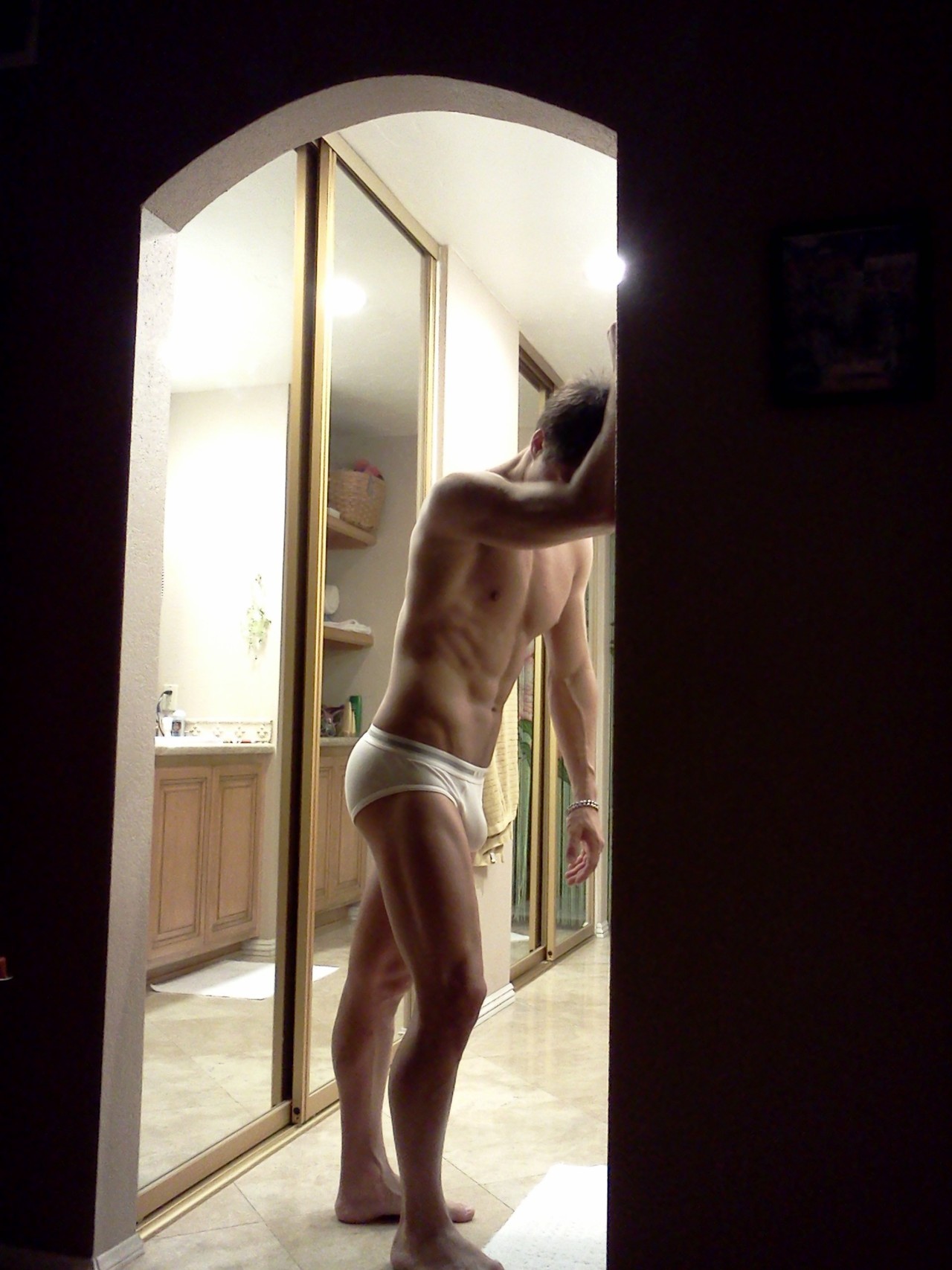 guyswithhotlegs:  DBo (shakleeforme@yahoo.com) submitted. 