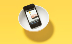 youmebmd:  jylshaffer:  oliviaturbo:  kels0:  dangoodswen:  Lifehacks: 10 Tips To Make Life Easier Pump up the volume by placing your iPhone &amp; iPod  in a bowl - the concave shape amplifies the music. Bake cupcakes directly in ice-cream cones, so 