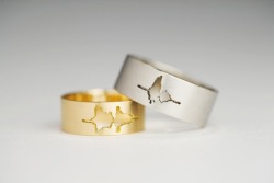 rainer420:  Custom made wedding bands with waveform of the couple’s voices saying “I do.”  best. idea. ever. 