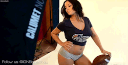bustylovertits:  bustylovertits:  Go Patriots !!!!!!!!!!  Submit your b⊙⊙bs’ pics:  busty.lover.tits@gmail.com 