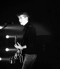 wellengang:  Arctic Monkeys - Casino de Paris, Jan 31 2012 