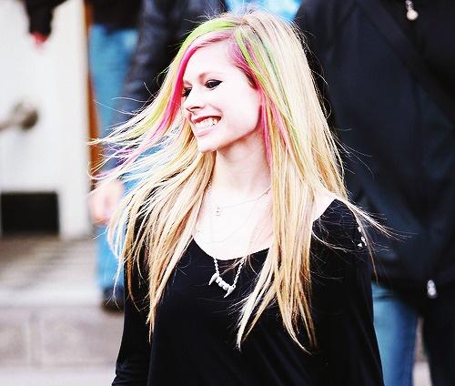 Avril Lavigne Philippines | Online since 2010!