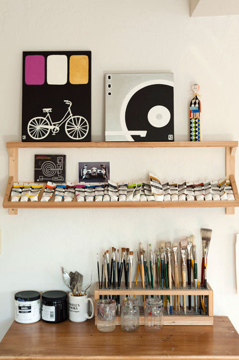 simpledesks:  An Organised Kind of Creativity: Perhaps I’m pushing the boundaries of minimalism with