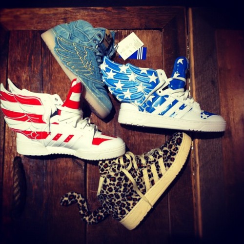 ronniefieg:  Saturday. In-store KithNyc and KithBK. (Taken with instagram) 