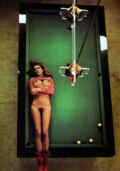 http://nudevintage.tumblr.com/post/16929951378