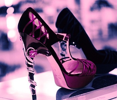 beautycutelove:  Oh i love this fancy heel!