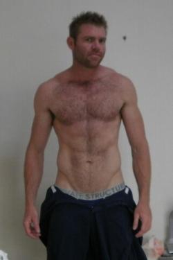 realmenstink:  LEAN AND HAIRY UNDERNEATH